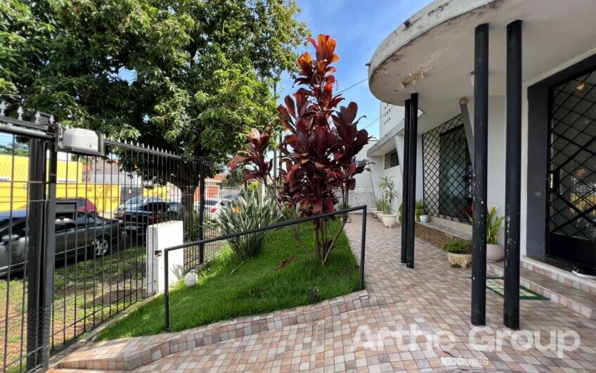 Casa com 3 Quartos e 2 banheiros à Venda, no Jardim Botafogo